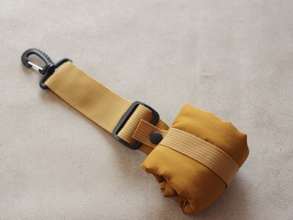 【3COINS】知ってる？ 両手が開く最新「バッグ吊下げアイテム」