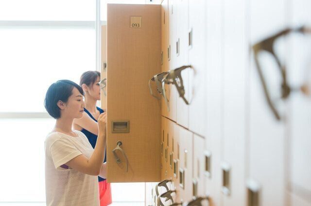 更衣室では挨拶する？しない？「初心者必見！スポーツジムのローカルルール」