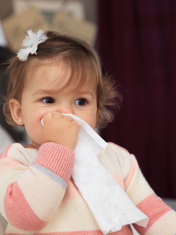 医師監修 子ども 鼻水 鼻詰まりがある 1歳 幼児 症状別 受診の目安とホームケア たまひよ 医師監修 子ども 鼻水 鼻詰まりがある 1歳 幼児 症状別 受診の目安とホームケア たまひよ