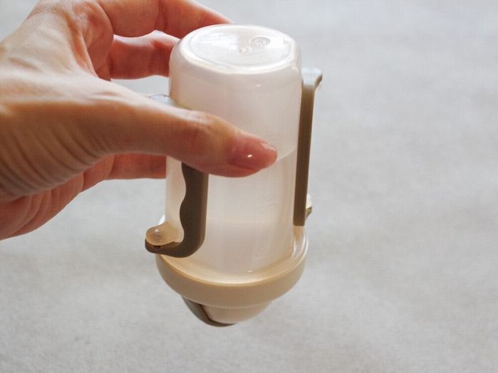 【ダイソー】330円でも安い!取っ手がたためてコンパクトな「ベビーストローマグ」