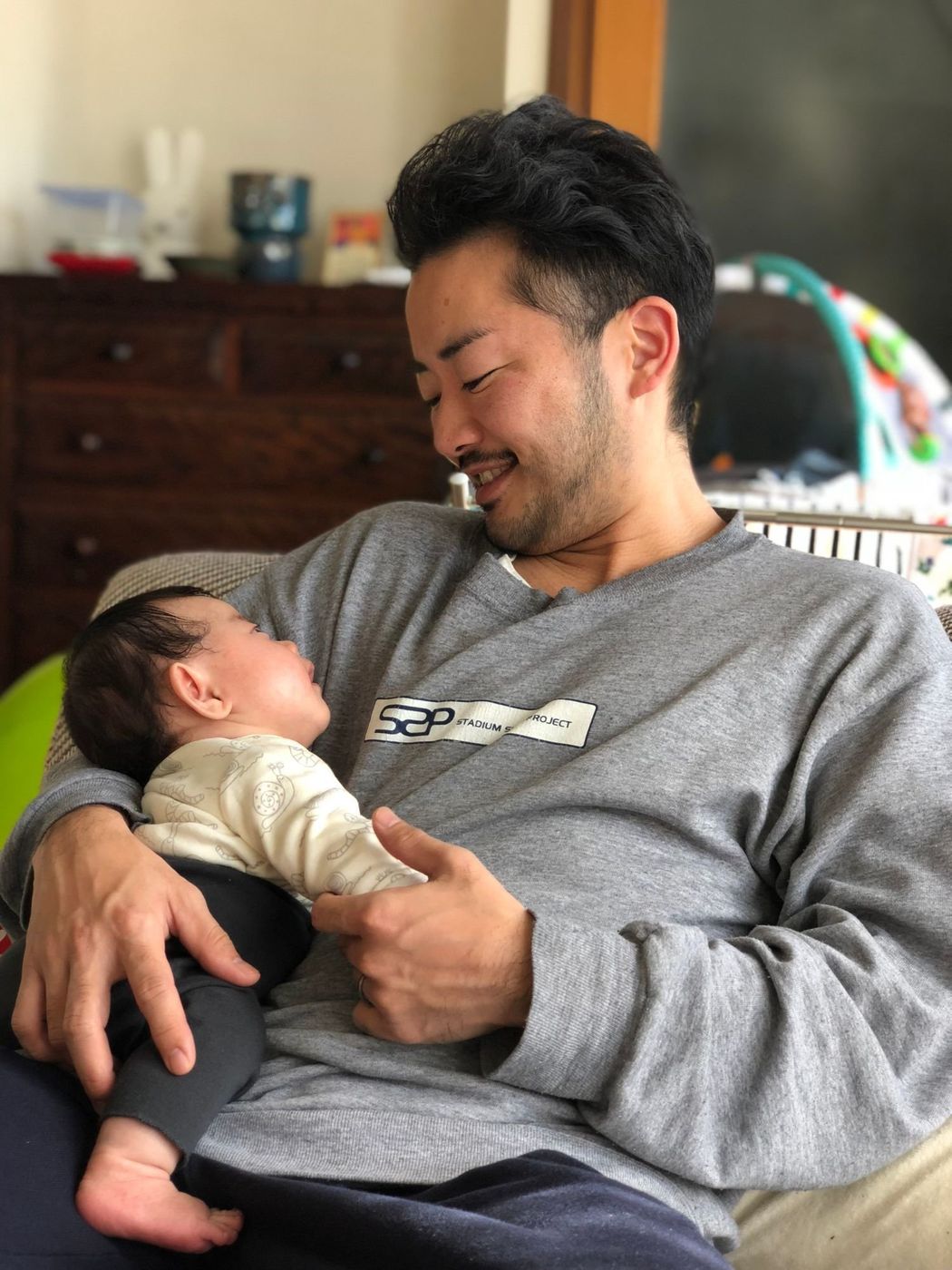 トランスジェンダー ゲイ ママ 親3人の育児 始めました たまひよ トランスジェンダー ゲイ ママ 親3人の育児 始めました たまひよ