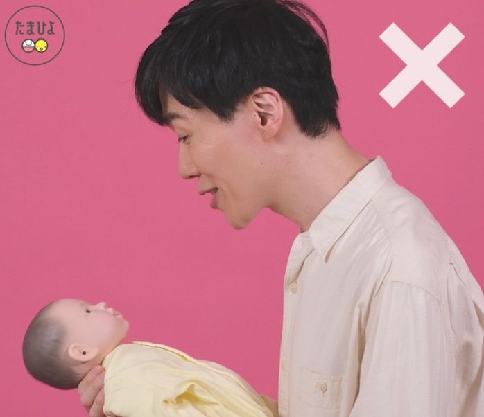 首がしなるようにあやすのは絶対にやめましょう