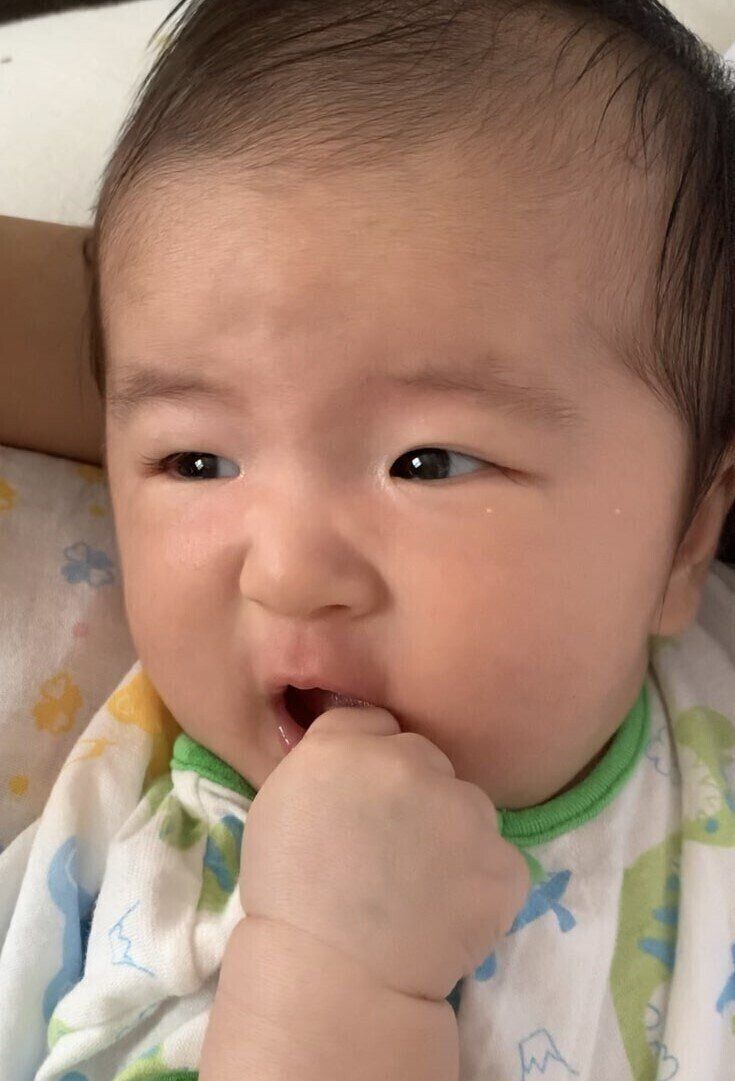 たまひよ成長日記 ２カ月と５日ごろ 中村琉仁くんの成長の様子 発育 発達編 たまひよ