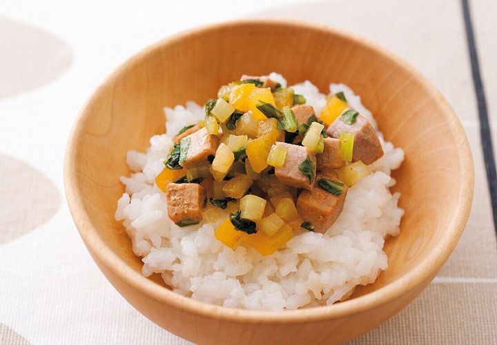 まぐろとチンゲンサイのみそ炒め丼 (離乳完了期 1才~1才6カ月ごろ)