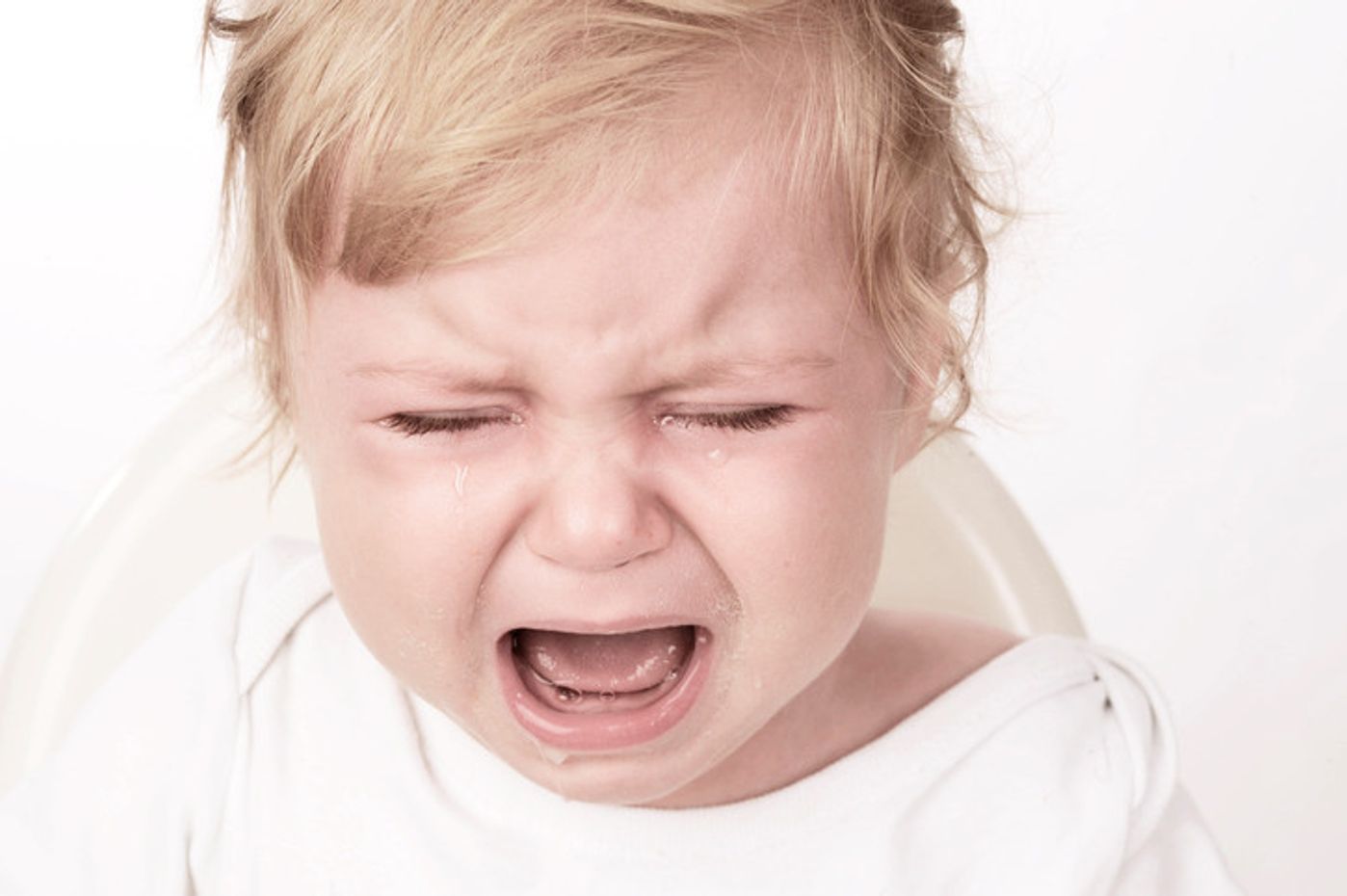 子育てのプロは赤ちゃんが泣いてもあやさない たまひよ 子育てのプロは赤ちゃんが泣いてもあやさない たまひよ