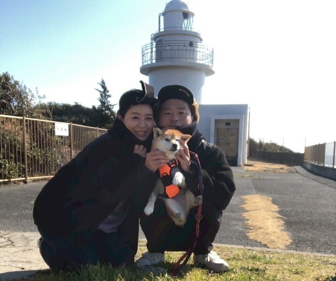 宇都宮さんと山名さん、愛犬・おまめでデート。
