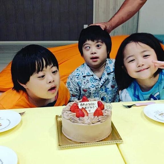 ダウン症の双子育児 NPO法人つなぐ 桐淵良美さんインタビュー