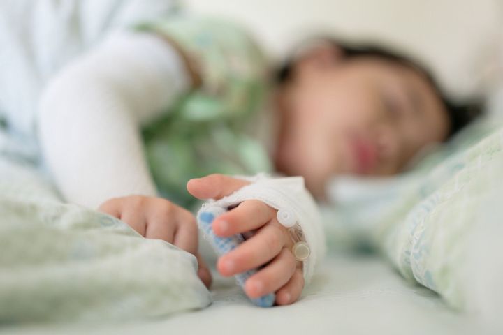 5年生存率40 治療が難しい小児がん 神経芽腫 に新薬承認 日本の小児薬開発の課題も浮き彫りに 専門医 たまひよ 5年生存率40 治療が難しい小児がん 神経芽腫 に新薬承認 日本の小児薬開発の課題も浮き彫りに 専門医 たまひよ