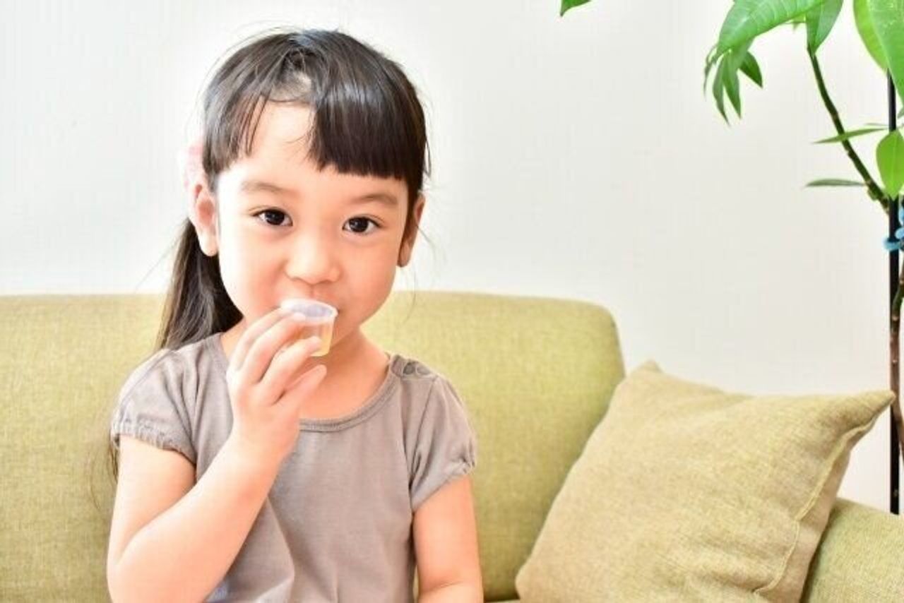 実は薬に混ぜるのng 子どもに上手に薬を飲ませるコツを薬剤師が解説 たまひよ 実は薬に混ぜるのng 子どもに上手に薬を飲ませるコツを薬剤師が解説 たまひよ