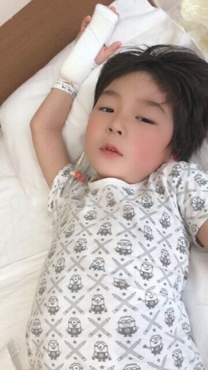 ほぼ助からないといわれる病に でも必ず治る 白血病の息子を全力で支える 5人の子どものママ パパの闘病記 たまひよ ほぼ助からないといわれる病に でも必ず治る 白血病の息子を全力で支える 5人の子どものママ パパの闘病記 たまひよ