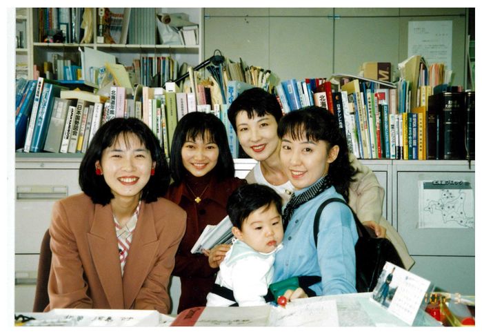 「子育てという重圧に押しつぶされる…」と悩んだ自身の経験をもとに、深夜ラジオのアンカーに【村上里和アナインタビュー】