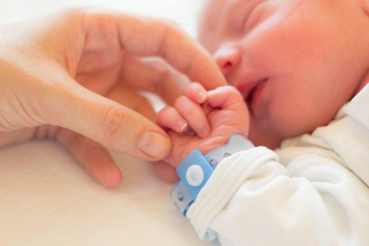 医師監修 生後0 1歳まで赤ちゃんはどう育つ 発育発達 成長の様子を小児科医が解説 たまひよ 医師監修 生後0 1歳まで赤ちゃんはどう育つ 発育発達 成長の様子を小児科医が解説 たまひよ