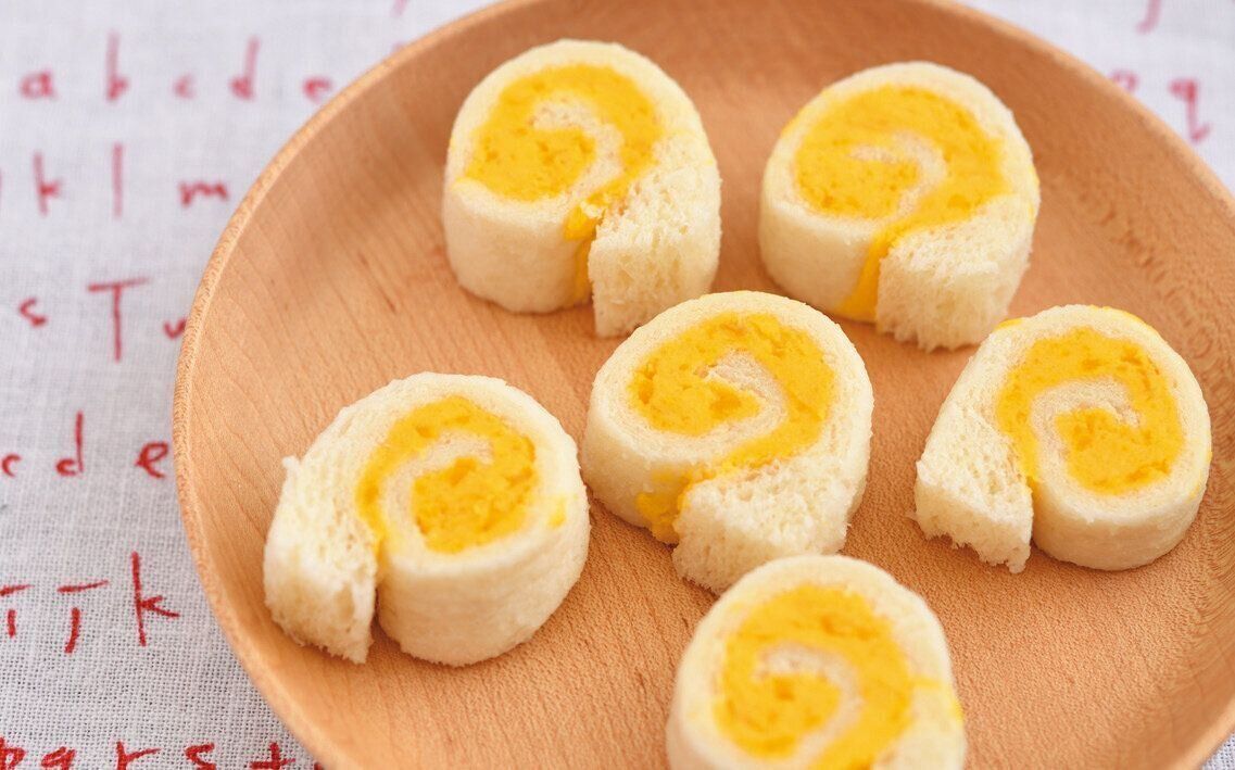 かぼちゃとチーズのロールサンド （離乳後期 9～11カ月ごろ）