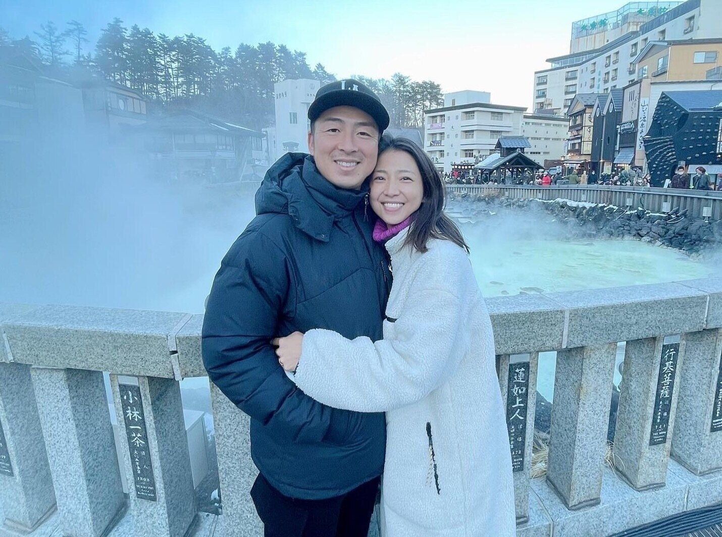 アンナさんと夫・美馬学さん。