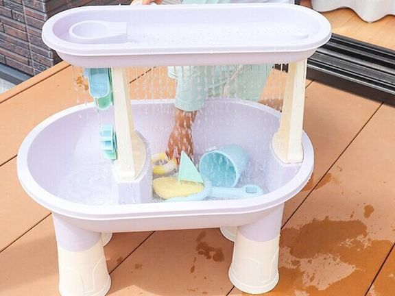 スリコ・セリアの水遊びグッズ ウォーターテーブル