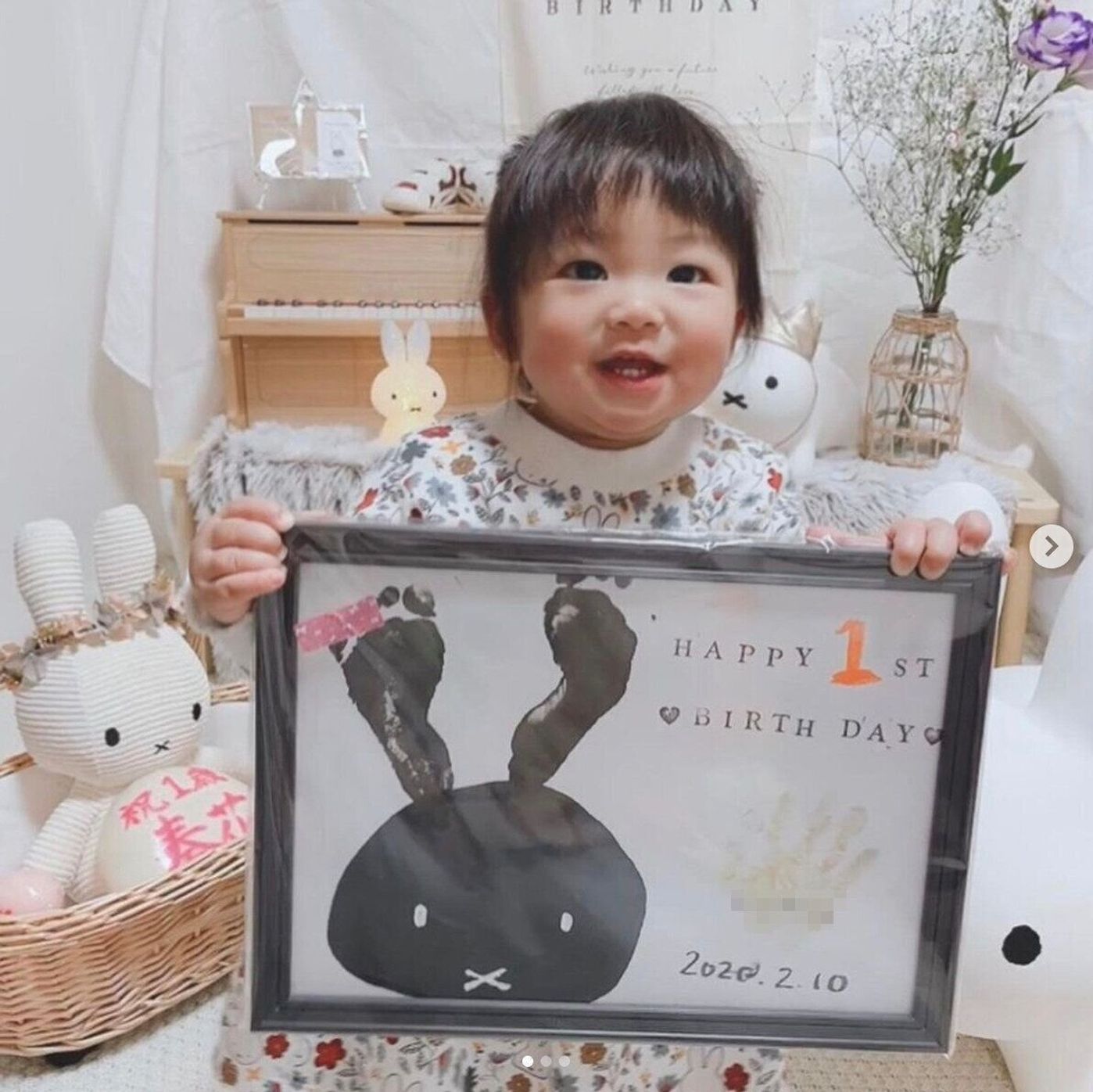 1歳の誕生日 アイデア満載 素敵な手形足形アート たまひよ 1歳の誕生日 アイデア満載 素敵な手形足形アート たまひよ