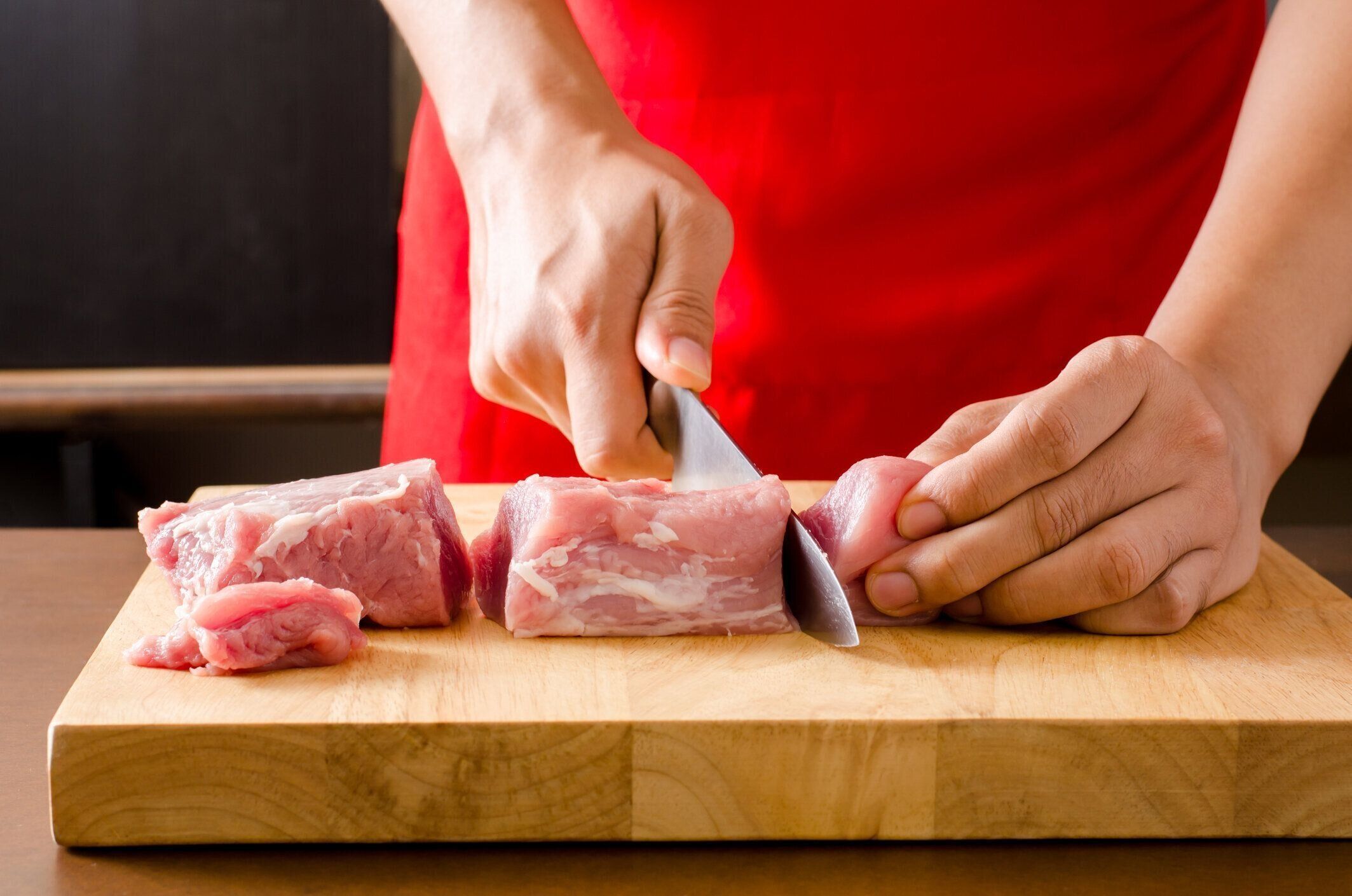 シェフ、カティング生豚の木製ボード