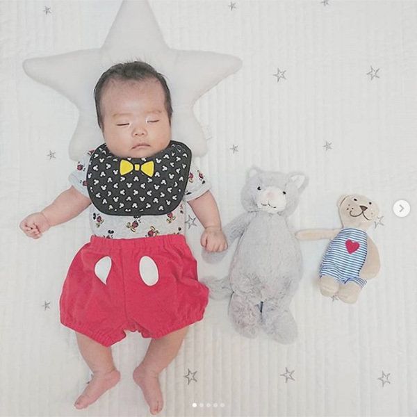 ユニクロ ディズニーコレクション4点セット ミニー クルーネックボディ スタイ他 爆売り