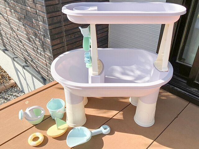 スリコ・セリアの水遊びグッズ ウォーターテーブル