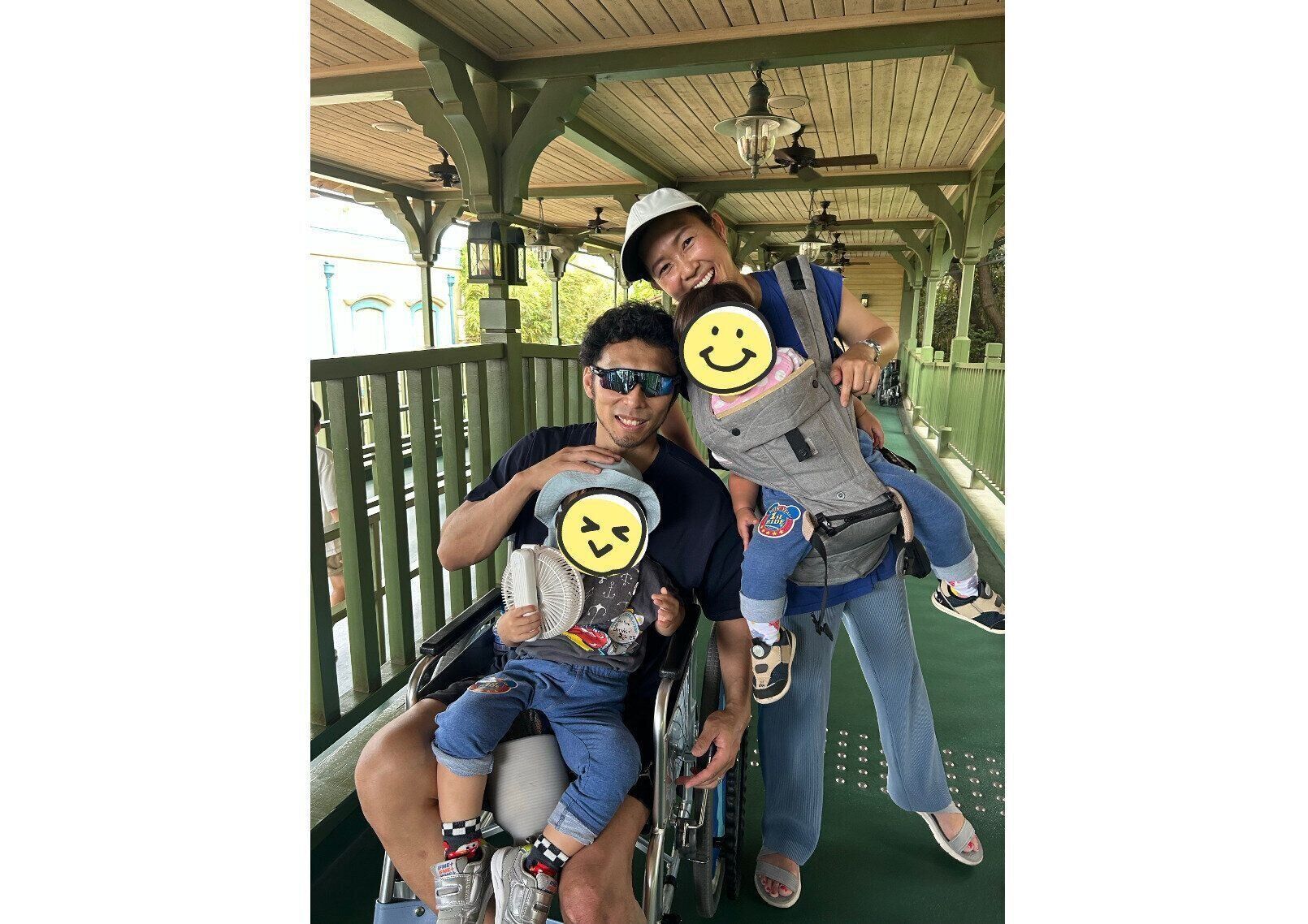 普段は車いすを使わない堀江さんですが、長時間歩かなくてはならないときは、車いすを借りることも。