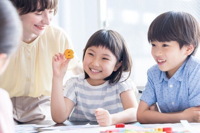 幼少期からの英語教室、やっぱり外国人講師がいい?
