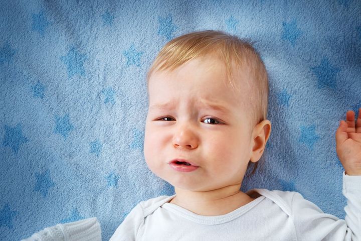 1 歳までの赤ちゃんの泣く