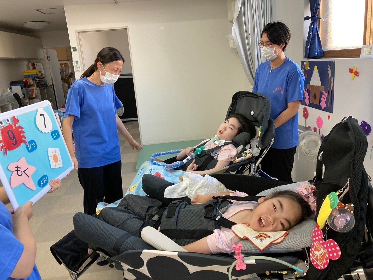 デイサービスでの、姉妹の様子。