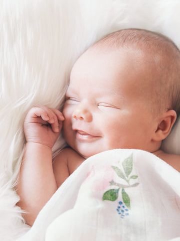 0 4ケ月 赤ちゃんのしぐさ 行動 これが気になる たまひよ 0 4ケ月 赤ちゃんのしぐさ 行動 これが気になる たまひよ