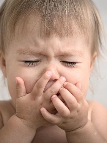 医師監修 赤ちゃんの咳 咳のタイプ別心配な病気と受診の目安 すぐできる対処法をチェック たまひよ