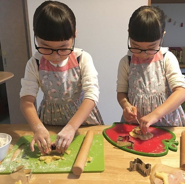 りんあんちゃんクッキーを作っているところ