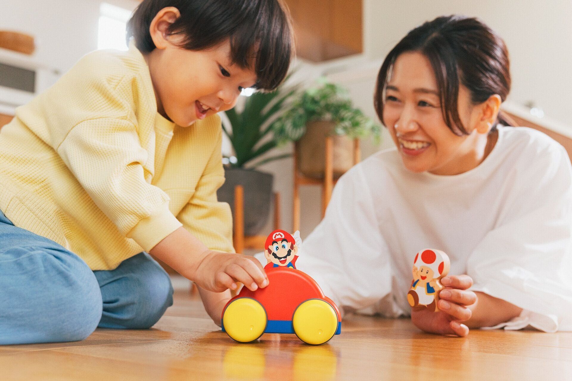 【つみき】くるまを前後に動かすと音が鳴る♪「のせかえメロディーカー つみきマリオ&キノピオ セット」
