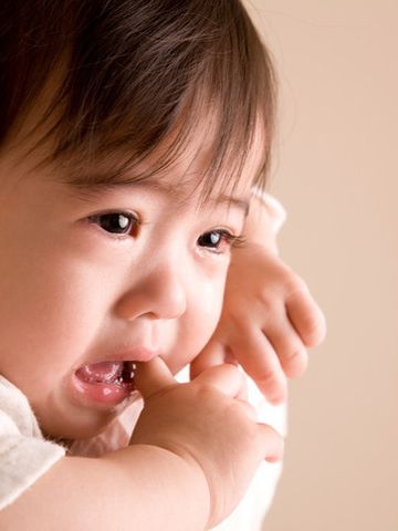 医師監修 赤ちゃんが吐いた 0 1歳 症状別 受診の目安とホームケア たまひよ 医師監修 赤ちゃんが吐いた 0 1歳 症状別 受診の目安とホームケア たまひよ
