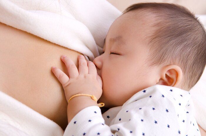 母乳育児のママが食べていけないものってあるの？【小児科医】