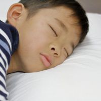 おたふくで 子ども 親のムンプス難聴が増加 回復は見込めず ワクチンは2回接種を たまひよ おたふくで 子ども 親のムンプス難聴が増加 回復は見込めず ワクチンは2回接種を たまひよ
