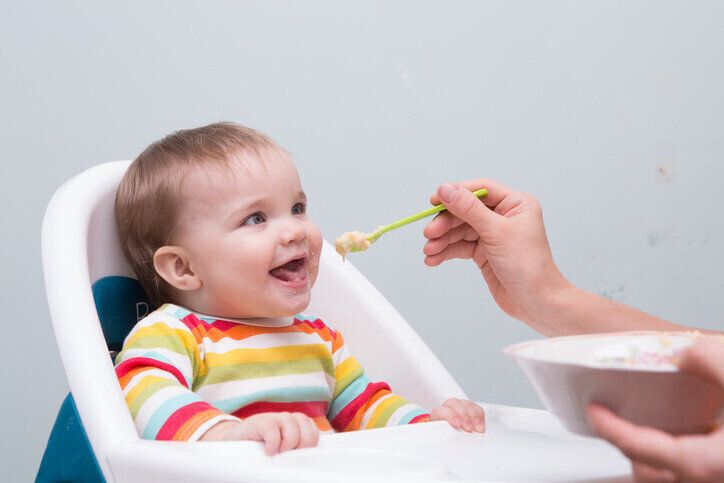 【専門家監修】離乳食スタート前に確認したい”赤ちゃんの様子”＆あると便利な道具８