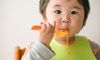 【専門家監修】1歳・2歳児にとって「食事に集中」は難しいもの。叱るよりマナーを教えて