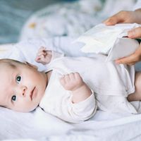 医師監修 新生児の便秘はなぜ起こる 原因 と 解消法 を徹底チェック たまひよ 医師監修 新生児の便秘はなぜ起こる 原因 と 解消法 を徹底チェック たまひよ