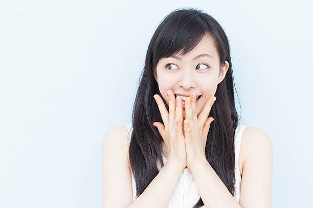 幸せな若い女性