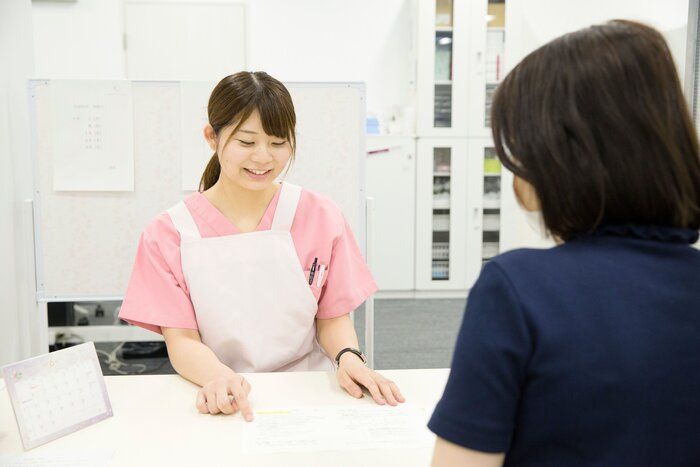 院長の診察前後は、必ず看護師とカウンセリング