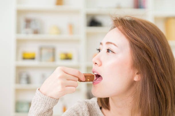 若い魅力的なアジアの女性