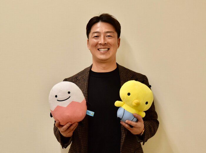 インタビューに答える美馬さん