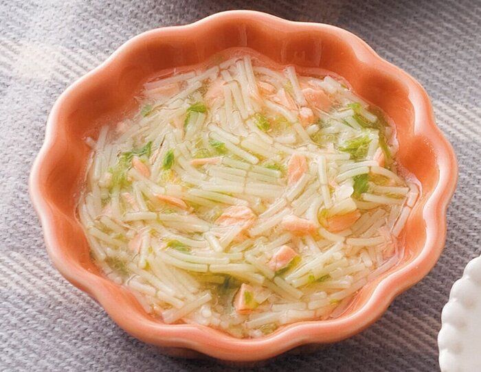 鮭とレタスのスープパスタ風 （離乳中期 7～8カ月ごろ）