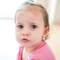 赤ちゃんはどうして人見知りするの いつからいつまで 対処はどうする たまひよ 赤ちゃんはどうして人見知りするの いつからいつまで 対処はどうする たまひよ