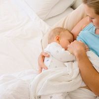 ミルク育児は太りやすい 0 4ヶ月 母乳派 ミルク派ママの授乳の気がかりq A たまひよ ミルク育児は太りやすい 0 4ヶ月 母乳派 ミルク派ママの授乳の気がかりq A たまひよ