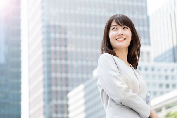若いアジアのビジネスウーマンの肖像