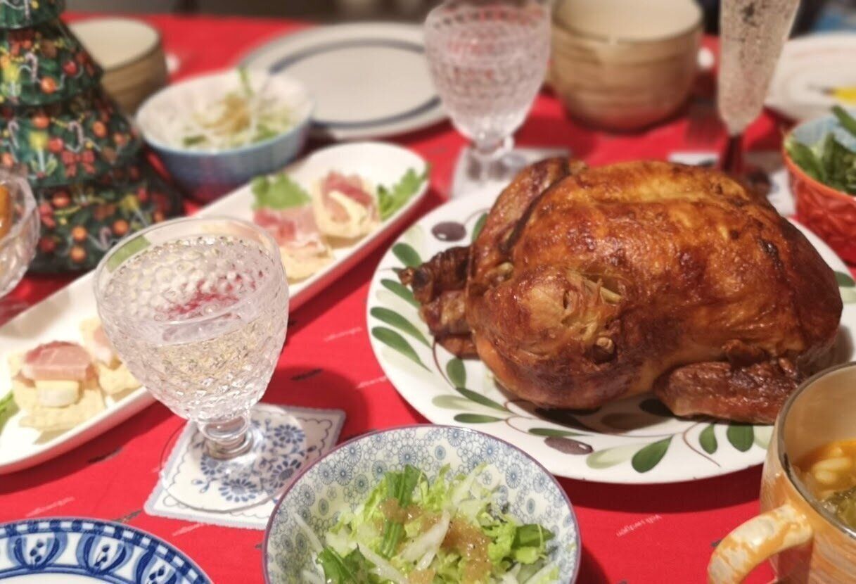 今年は絶対買いたい コストコ ロティサリーチキンでクリスマス 予約できるの 混雑状況は 徹底解説 サンキュ