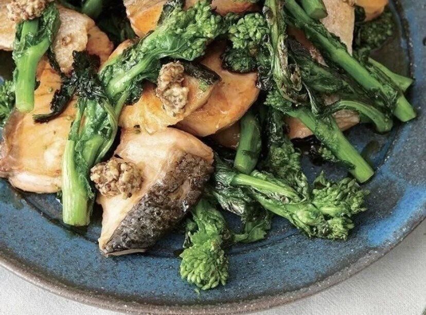 サーモンと菜の花の照り焼きソース