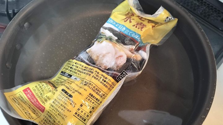 フライパンで温める豚足