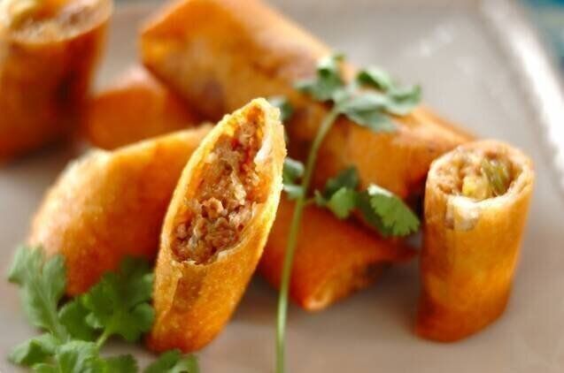 おすすめの人気 簡単節約レシピ 50選 夜ご飯にピッタリ 家計もおなかも大満足の安くてボリューム満点なメニューをご紹介 サンキュ