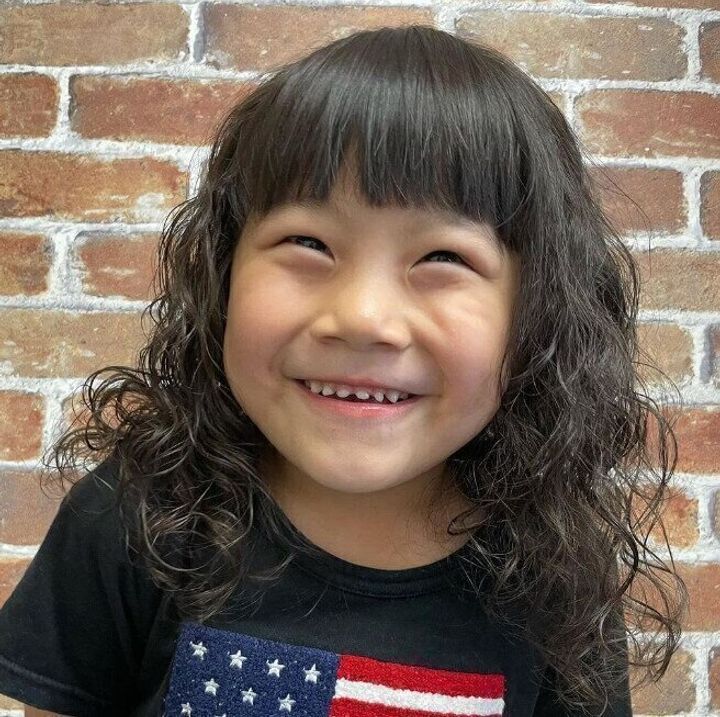 パーマに初挑戦!ウェーブがおしゃれなガールヘア